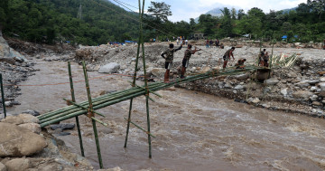 हेवाखोला तर्न तुइन र फड्केको सहारा